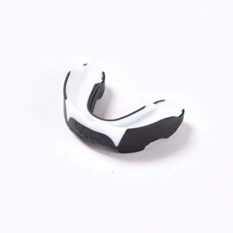 Venum Mouth Guards | מגני שיניים מקצועיים ונום